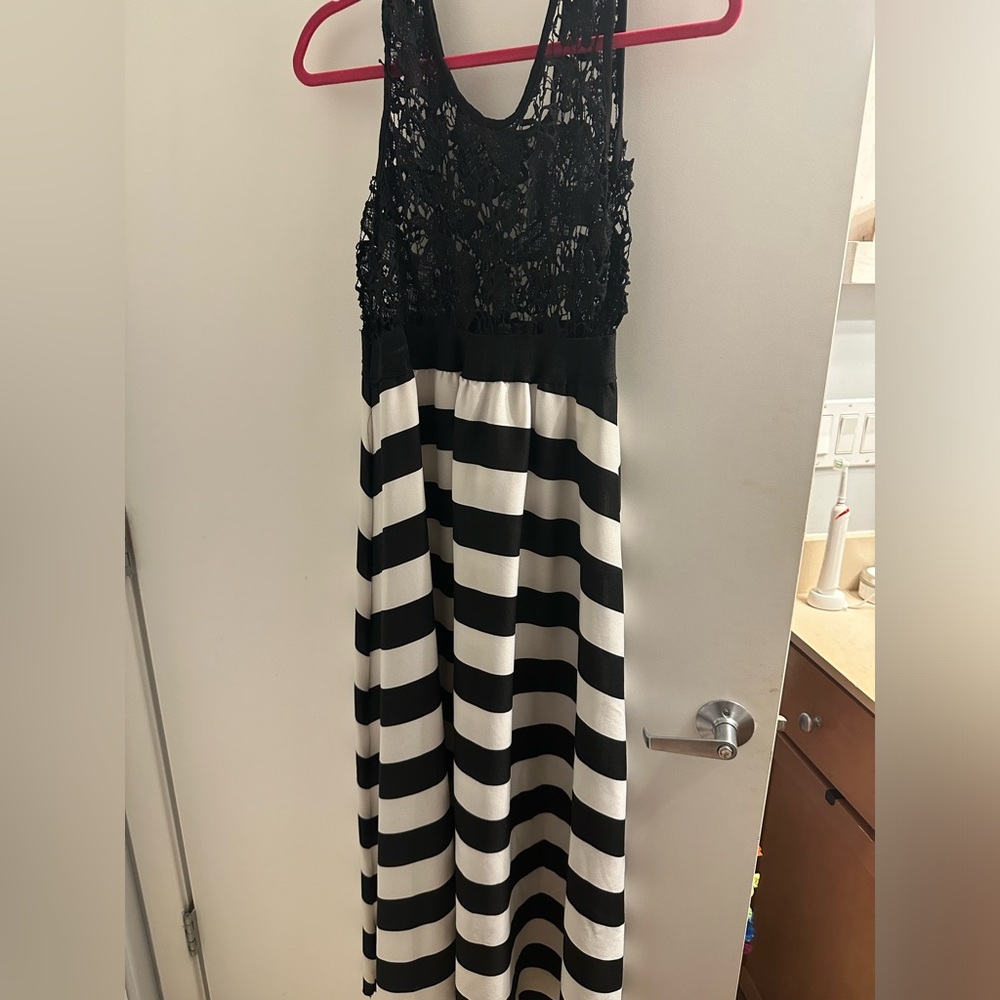 Maxi with lace top